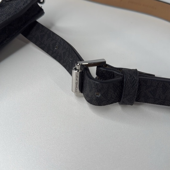 Michael Kors MK Signature Pull Chain Belt Bag black signature logo purse - Picture 5 of 12